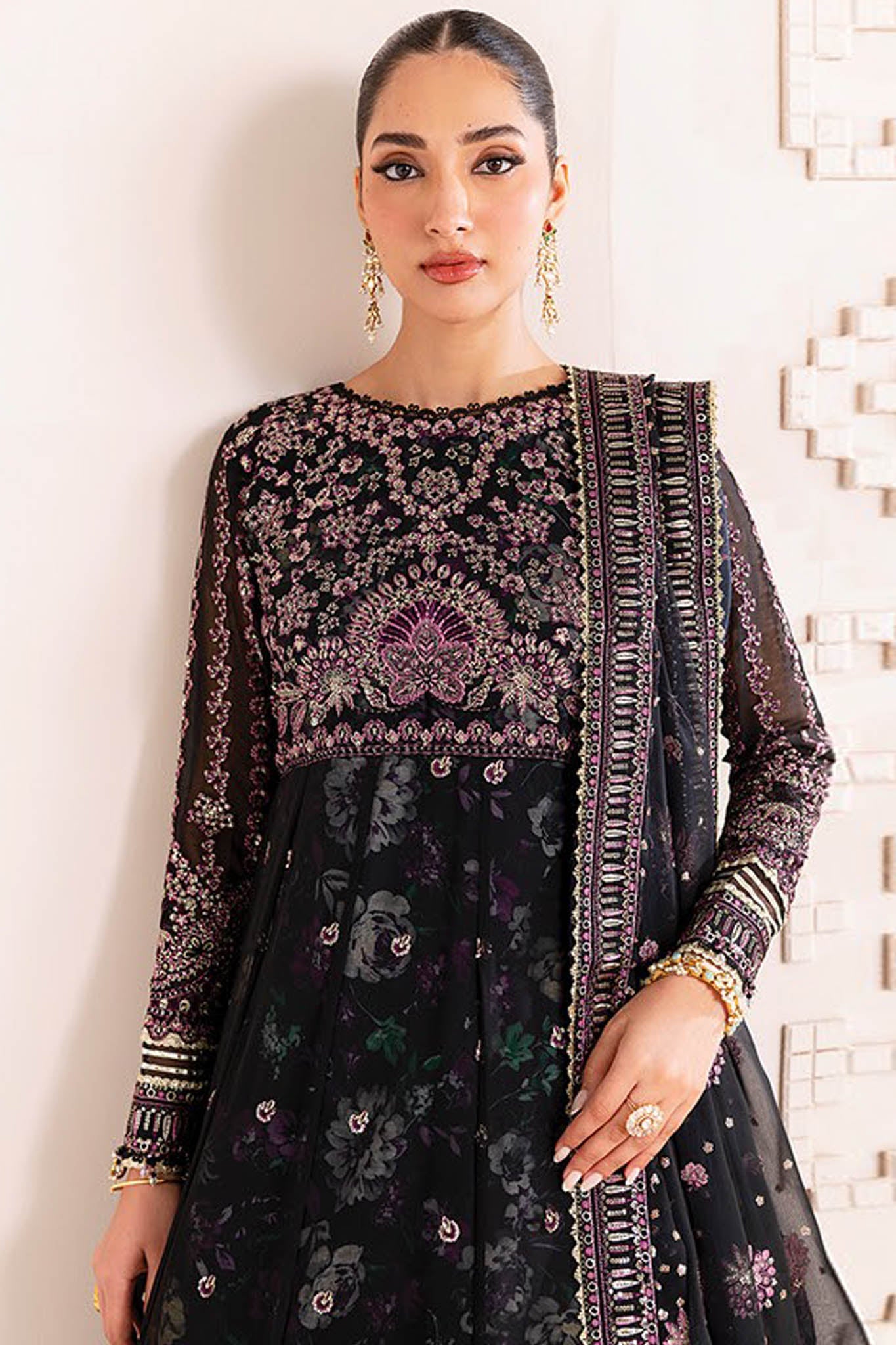 Nagira
Xenia Unstitched 3 Piece Luxury Formals Vol-02 Collection'2025-Nagira